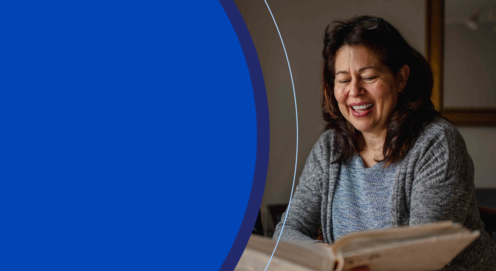 women reading a book